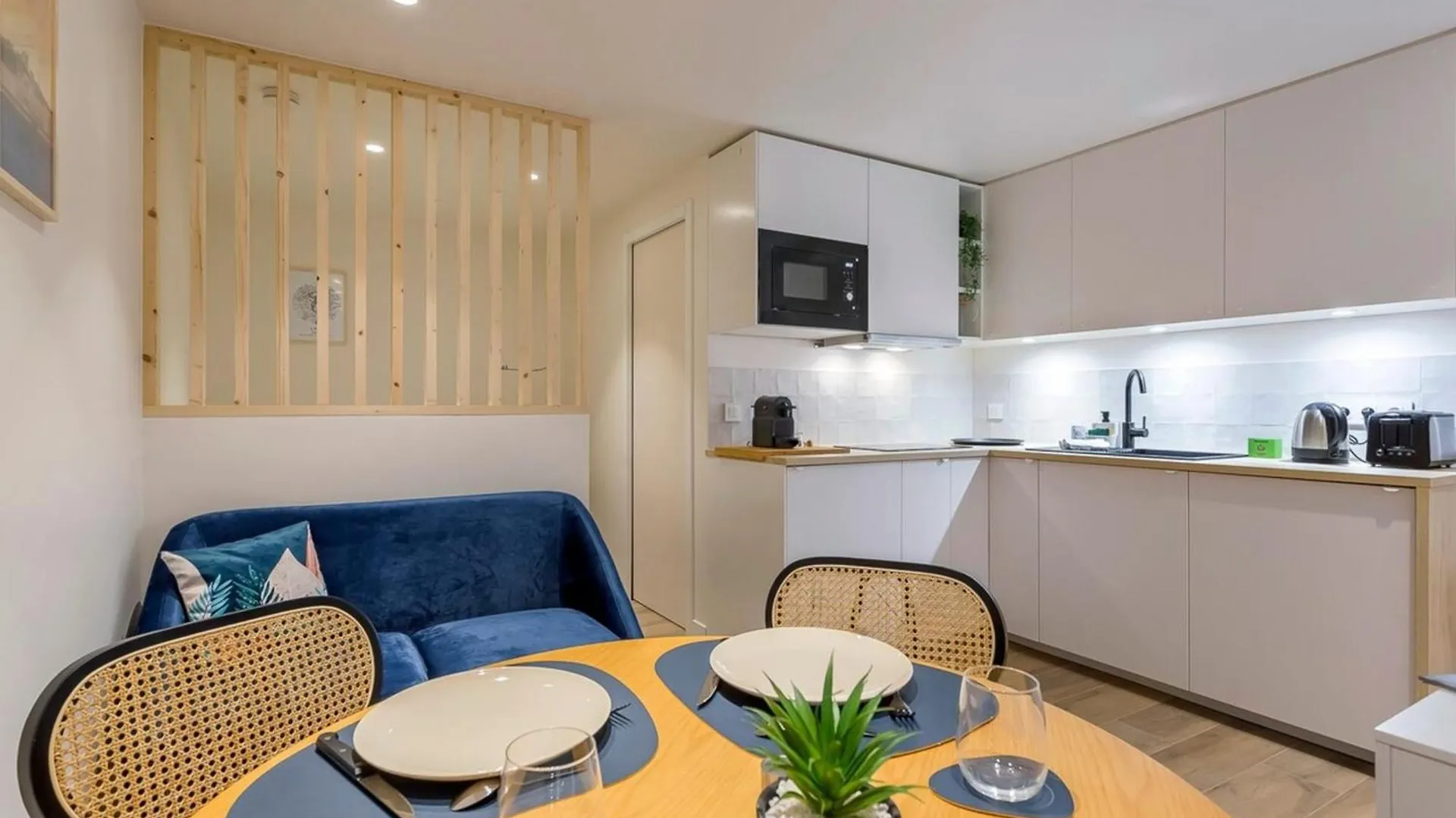 Cozy Studio - Heart Of The Traboule location